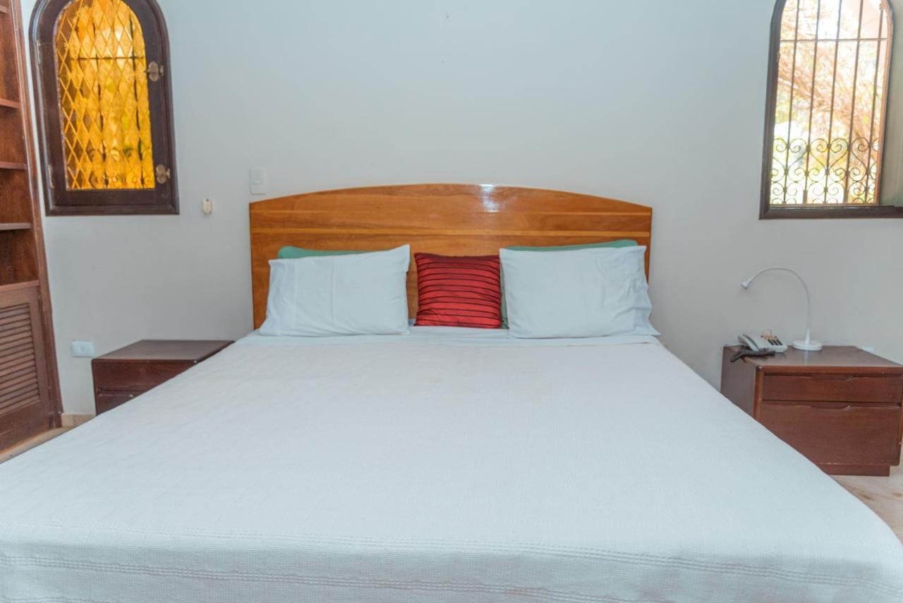 Casa Blanca Hotel Ciudad del Este Ngoại thất bức ảnh